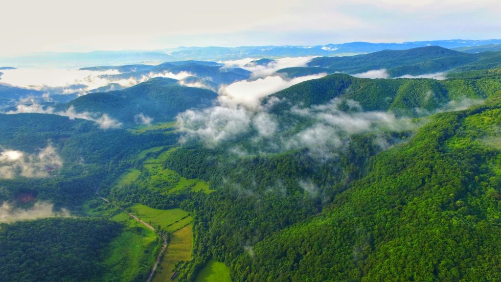 Munții Aninei - Comuna Bozovici din Caraș-Severin – „Capitala” Văii Almăjului devine oficial staţiune turistică de interes local