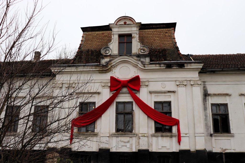 Blestemul Sarmalelor la Conacul Zăgujeni - Vest Online.ro