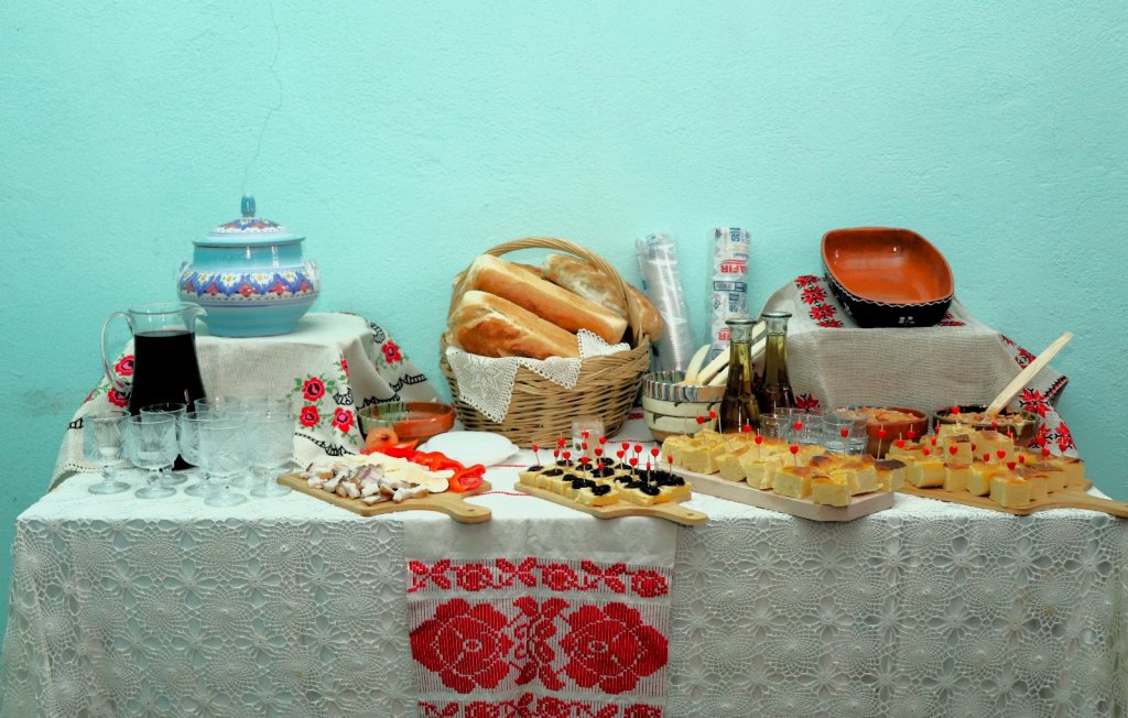 Blestemul Sarmalelor la Conacul Zăgujeni - Vest Online.ro