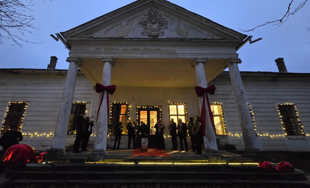 Blestemul Sarmalelor la Conacul Zăgujeni - Vest Online.ro