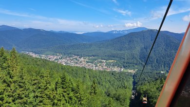 Telegondola din Azuga, poarta spre una dintre cele mai frumoase panorame din Bucegi. Tot mai mulți turiști aleg stațiunea și vara