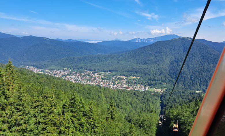 Telegondola din Azuga, poarta spre una dintre cele mai frumoase panorame din Bucegi. Tot mai mulți turiști aleg stațiunea și vara